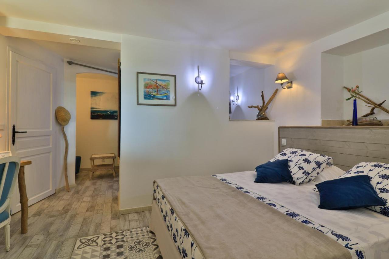 Le Mazet De Tourrettes Bed and Breakfast Εξωτερικό φωτογραφία