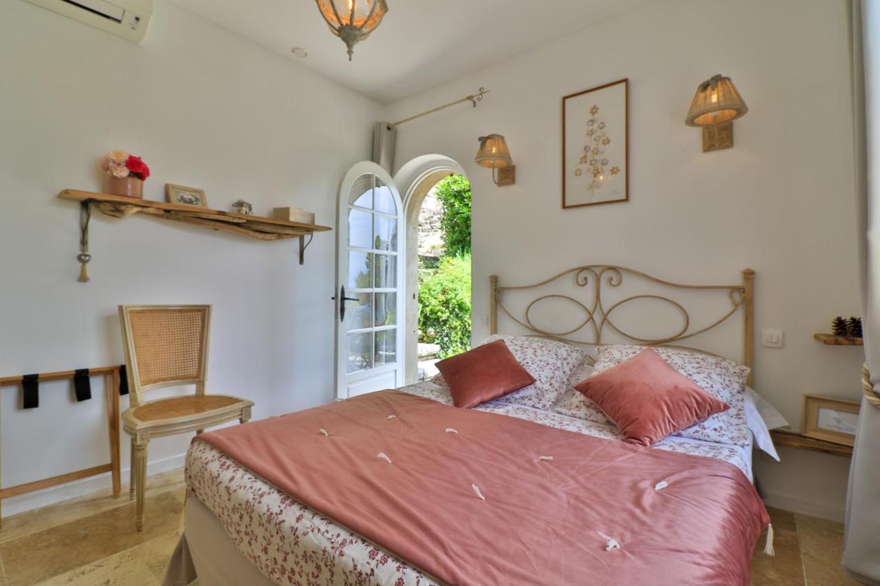 Le Mazet De Tourrettes Bed and Breakfast Εξωτερικό φωτογραφία