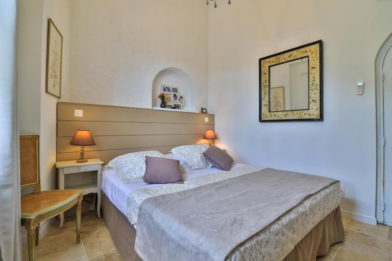 Le Mazet De Tourrettes Bed and Breakfast Εξωτερικό φωτογραφία