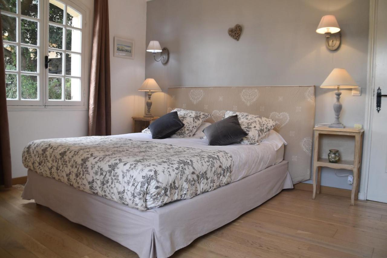 Le Mazet De Tourrettes Bed and Breakfast Εξωτερικό φωτογραφία